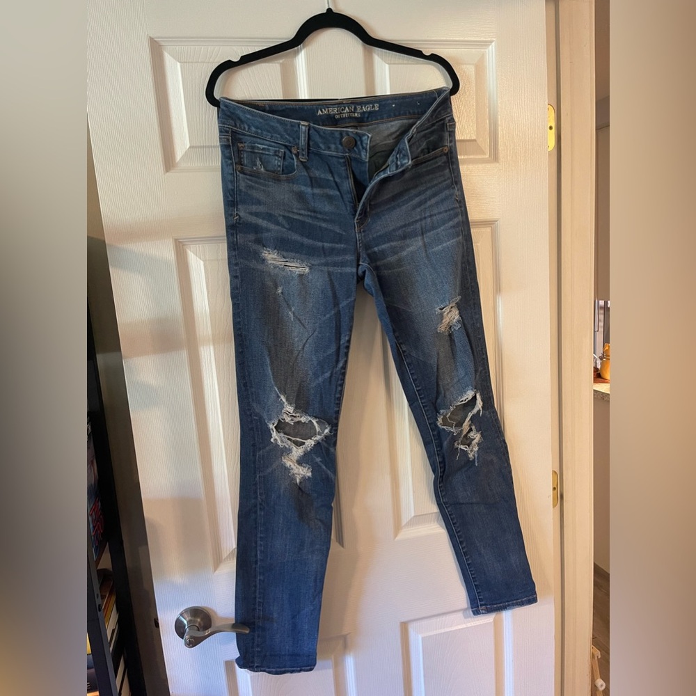 American Eagle Distressed Skinny Jean